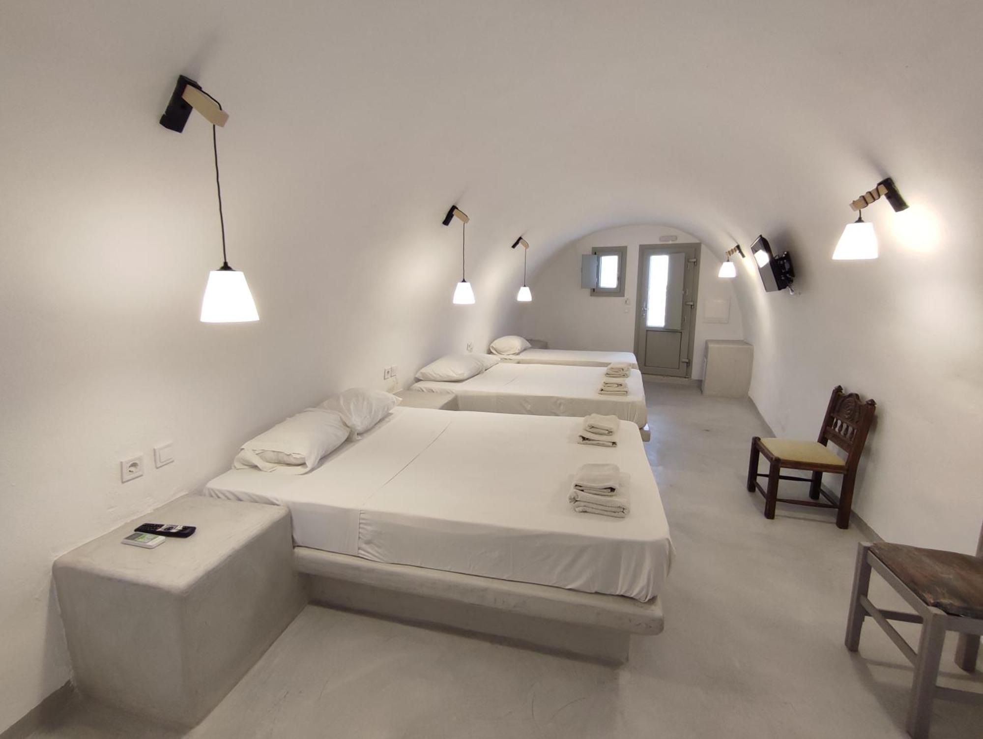 Magic Caves Rooms- Fira Center Exterior foto